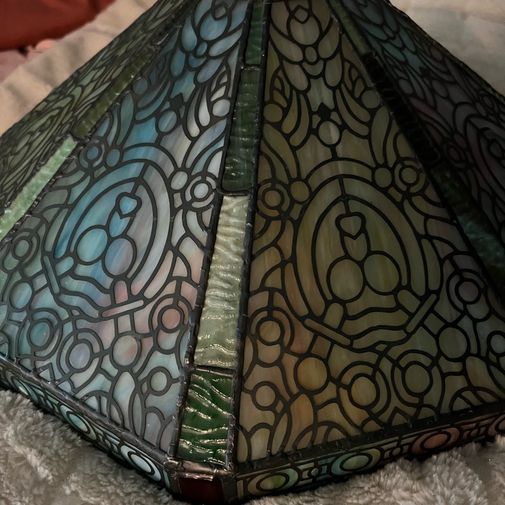 Dale Tiffany Green and Blue Glass Art Lampshade